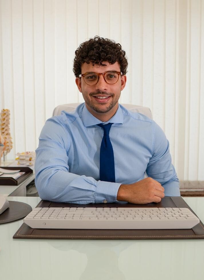 Dr. Pedro Smolka, médico especialista em dor